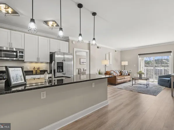 6301 Edsall Rd Unit 321, Alexandria, VA 22312