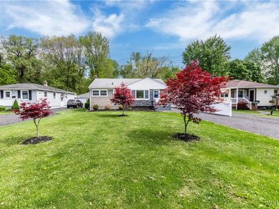 805 Ruie Rd, North Tonawanda, NY, 14120