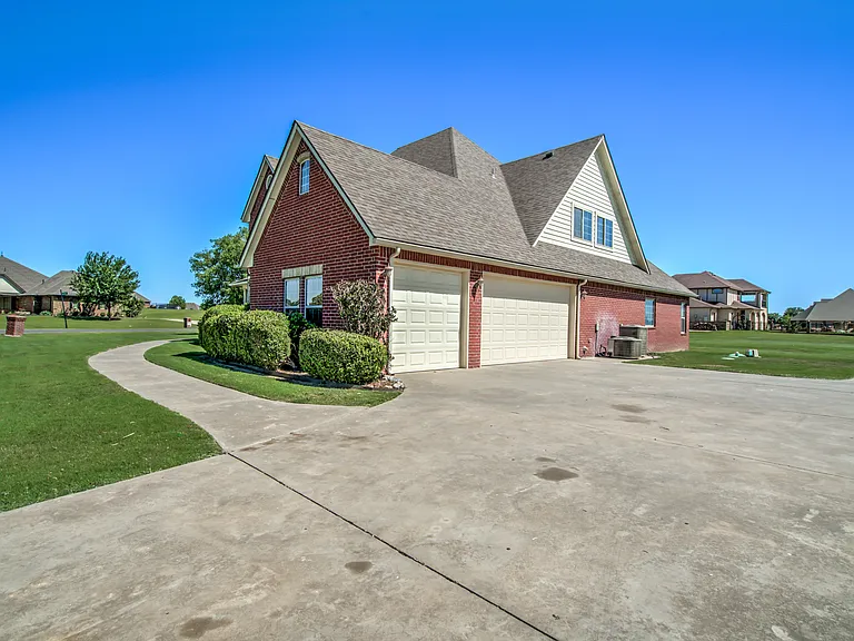 22525 Lindy Ter — Photo 5