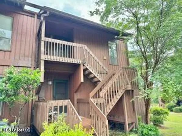 242 Lakeside Villa #H, Diamondhead, MS 39525