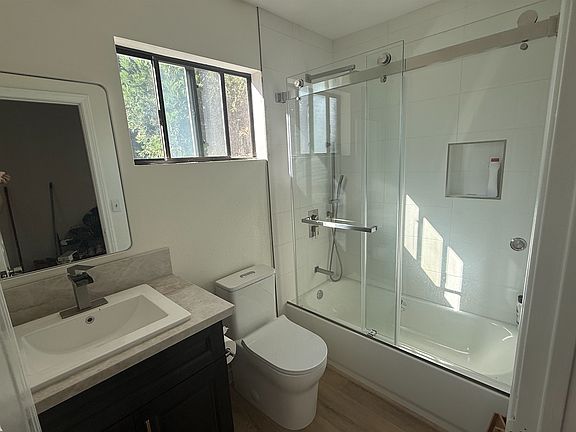 5th image of 684 Arbula Dr