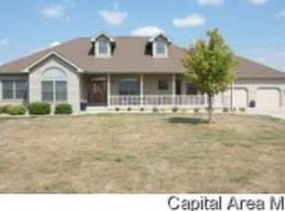 1840 Timbercrest, Taylorville, IL 62568