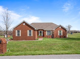 9 Brown Creek Dr, Fayetteville, TN 37334