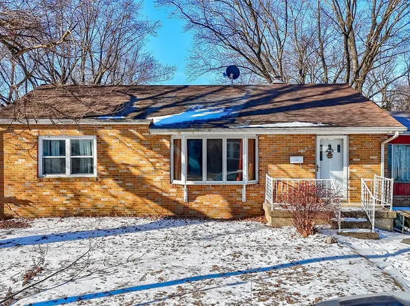 205 Pleasant Ave, Ottawa, IL 61350