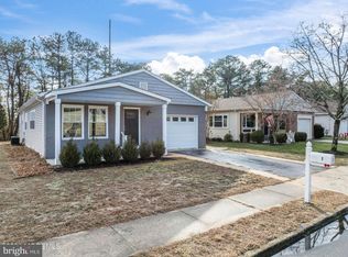 1 S Point Ct, Toms River, NJ 08757