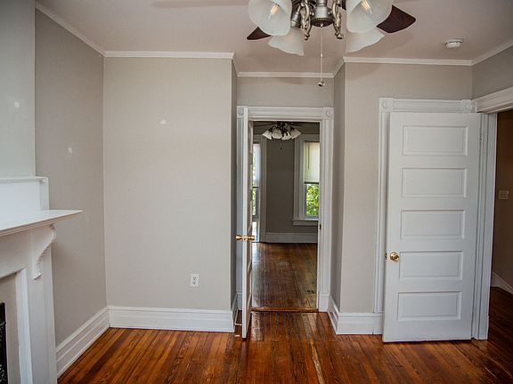 4th image of 2103 W Cary St #162C1775