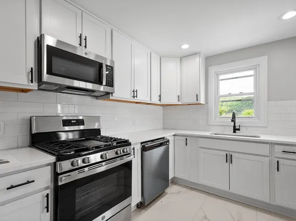 1625 Henrici St, Ambridge, PA 15003