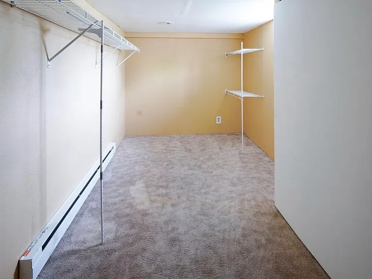 202 Louise Ave — Photo 9