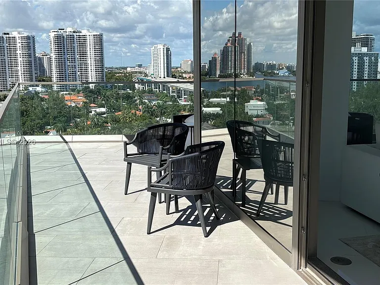 18975 Collins Ave #905 — Photo 10