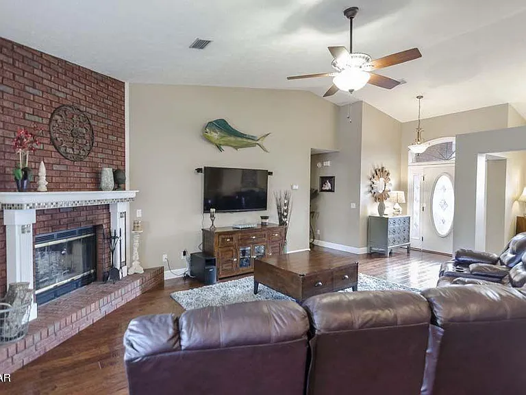 1403 Maryland Ave — Photo 10