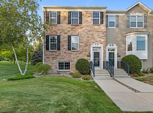 10103 Indigo Dr, Eden Prairie, MN 55344