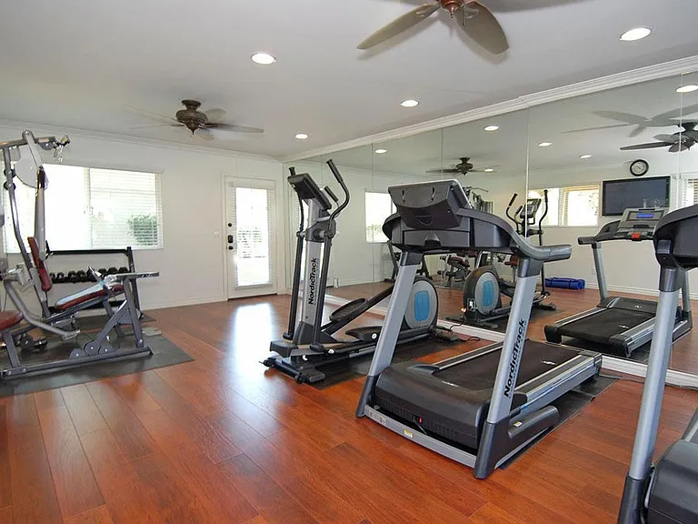 Lamar Garden Townhomes — Photo 27