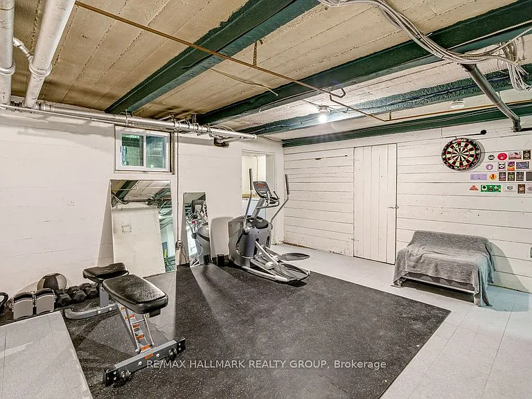 379 Hamilton Ave S — Photo 36