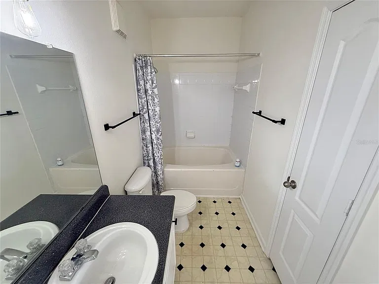 8801 Villa View Cir #202 — Photo 26