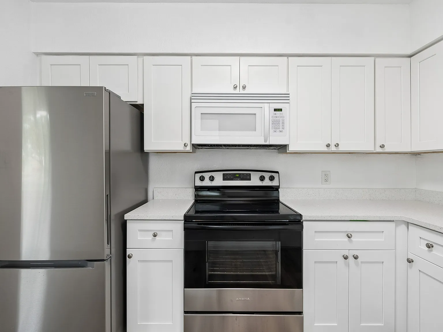 2 bed, 1050 sqft, $2,500 — Photo 4