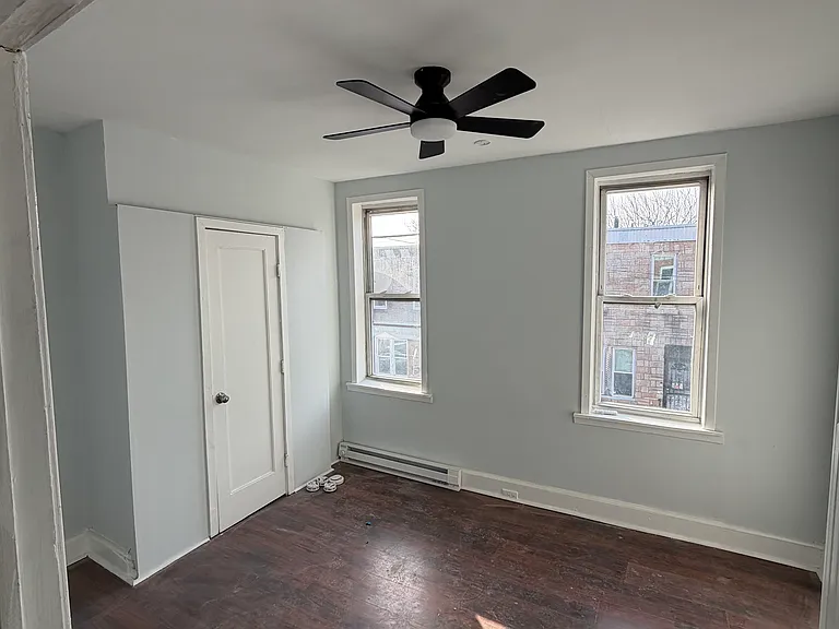 3327 Rand St — Photo 6