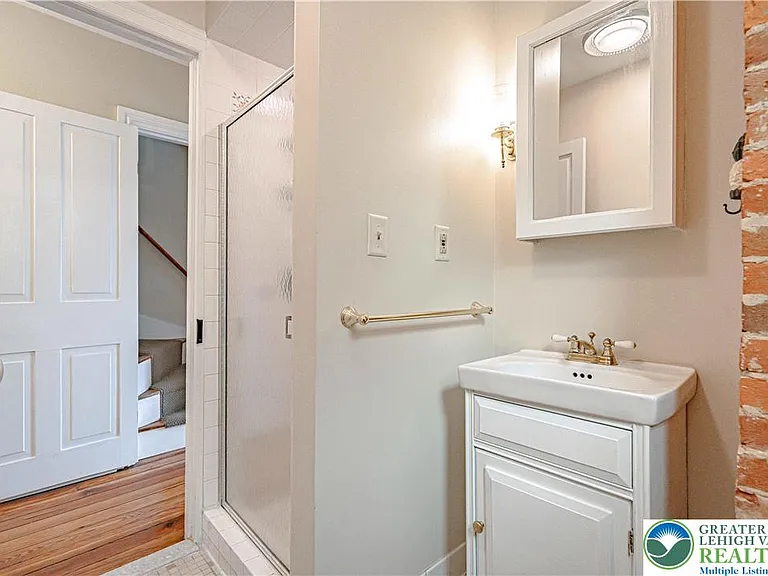 239 E Church St — Photo 27