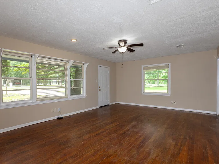 312 Harris Blvd — Photo 17