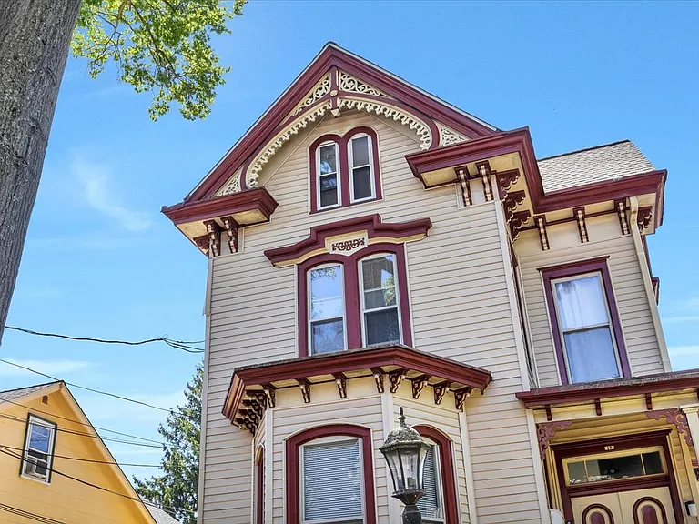 16 Lincoln Ave #4 — Photo 7
