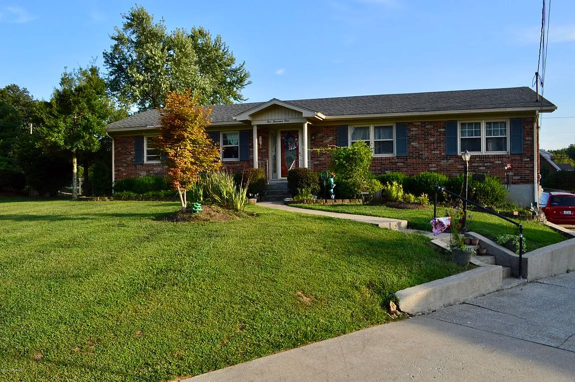 5001 Garden Dr photo 1
