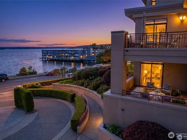 528 Lake Street S #A201, Kirkland, WA 98033