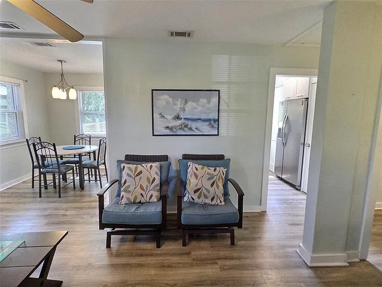 1431 Paloma Ln — Photo 12