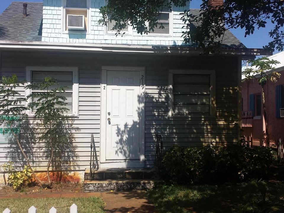 1st image of 219 N H St APT 3