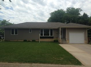 303 NW Grant St, Greenfield, IA 50849