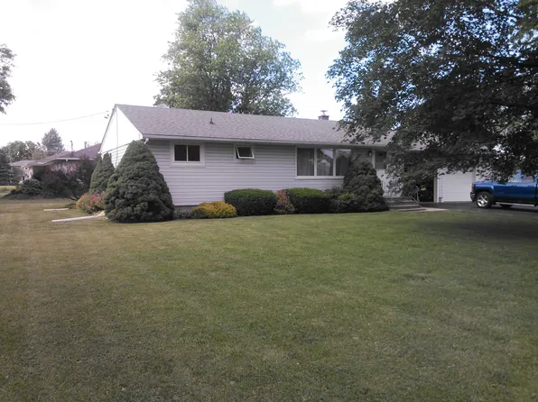 6355 Sherman Dr, Lockport, NY 14094