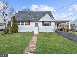 14 Albemarle Rd, Hamilton, NJ 08690