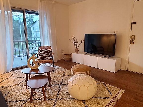 5th image of 6519 W Newberry Rd APT 1205
