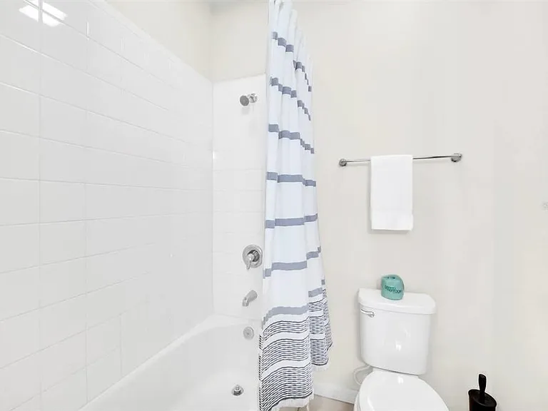 9009 Egret Mills Ter — Photo 32