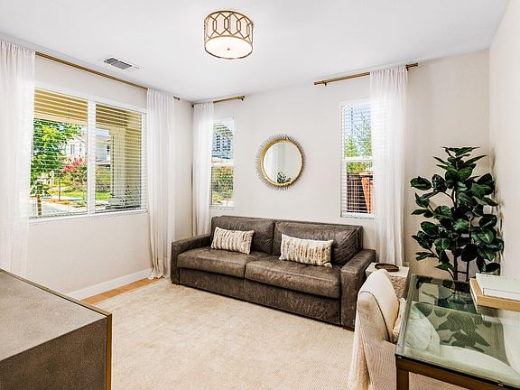 4th image of 1586 Alegra Place