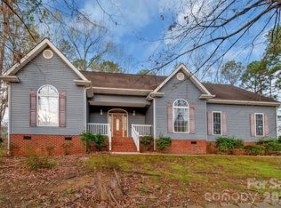 722 Canterbury Dr, Lancaster, SC 29720