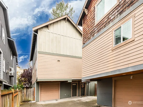 725 N 95th Street #D, Seattle, WA 98103