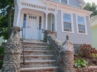 41 May St, Lowell, MA 01850