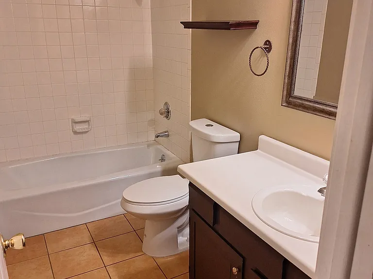 2147 Broadmoor Road Cir — Photo 15