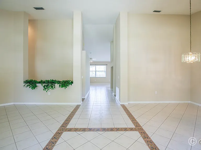 9214 Sunnyoak Dr — Photo 6