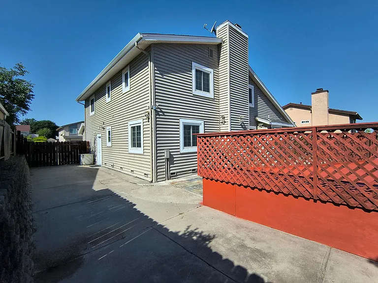1973 Redwood Rd — Photo 55
