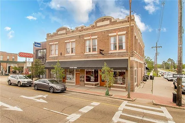 221 W Thomas St #A — Photo 15