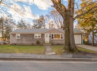 135 Potowomut Rd, Warwick, RI 02818