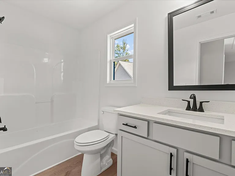 105 Carroll Cir — Photo 12