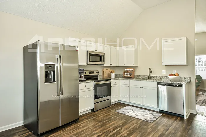 2605 Calais Ct — Photo 3