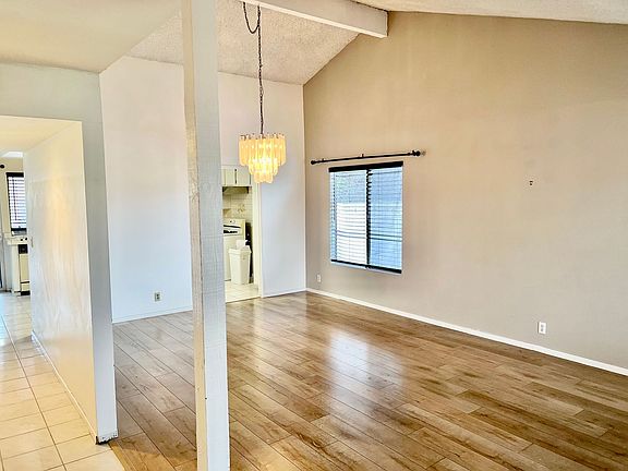 4th image of 918 W Alton Ave