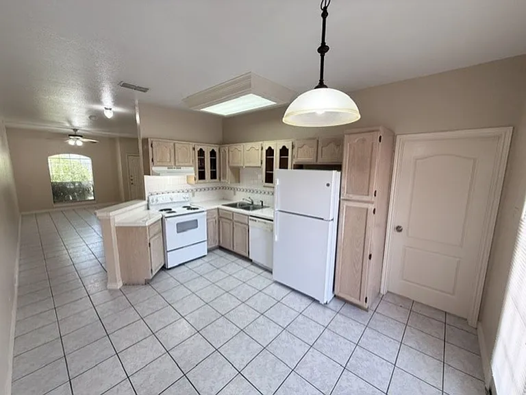 1420 Musser St — Photo 7