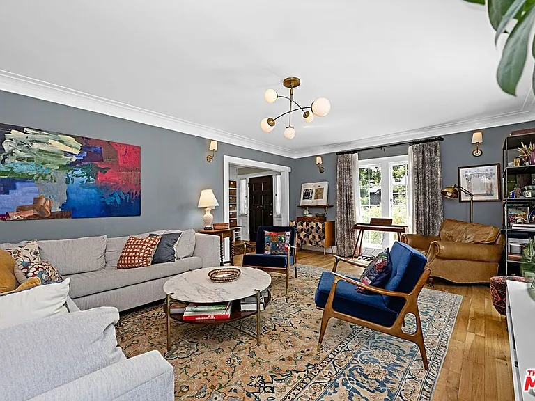 379 N Ridgewood Pl — Photo 6