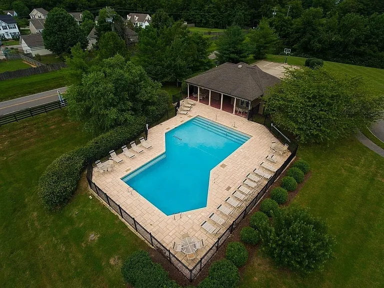 1674 Lantana Dr — Photo 4