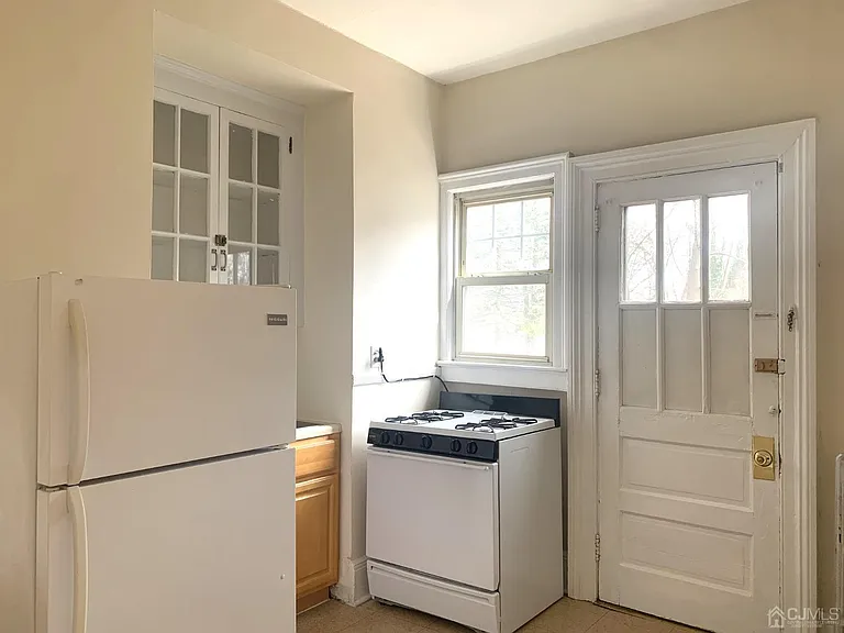 207 Woodbridge Ave #A — Photo 7