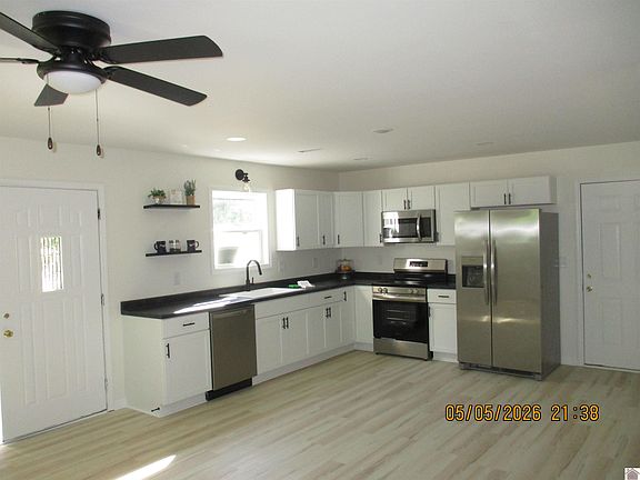 4th image of 2027 Woodland Dr