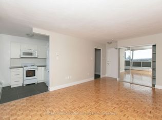 666 Spadina Ave #2102, Toronto, ON M5S 2H8